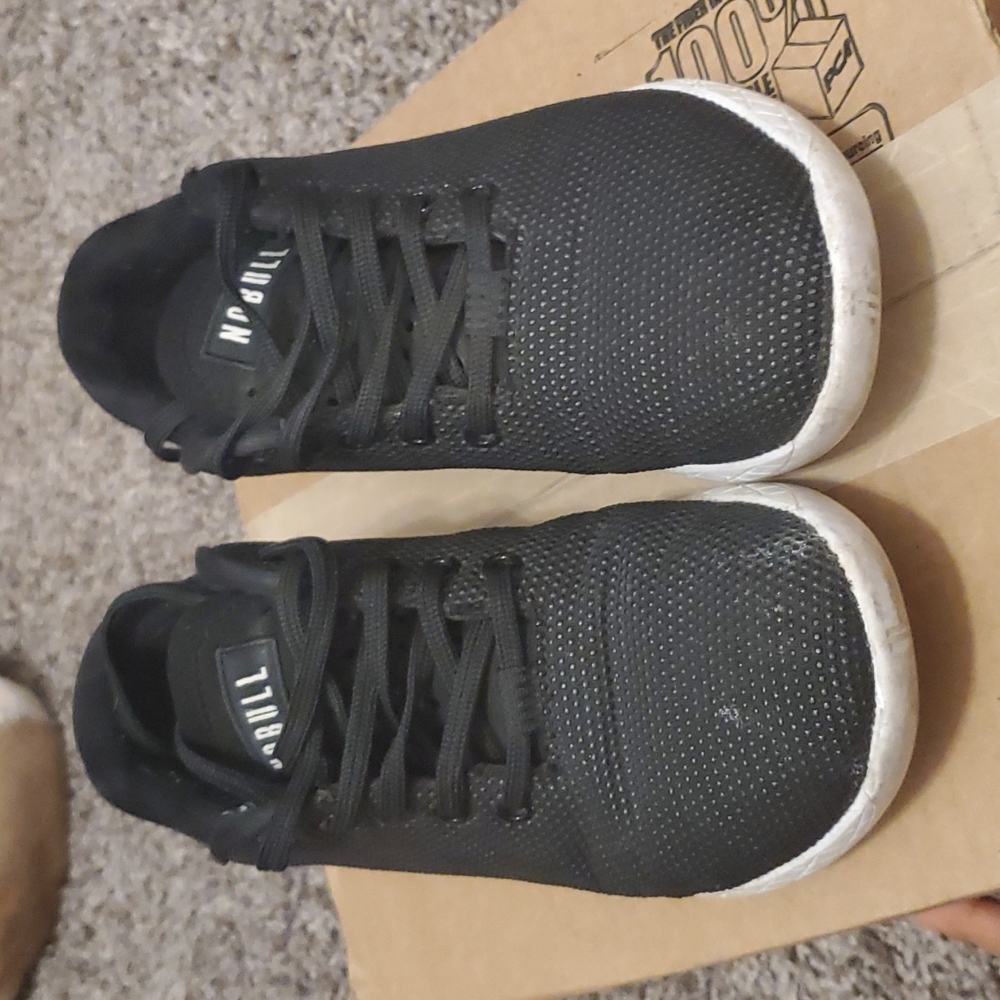 Size 7 Nobull shoes